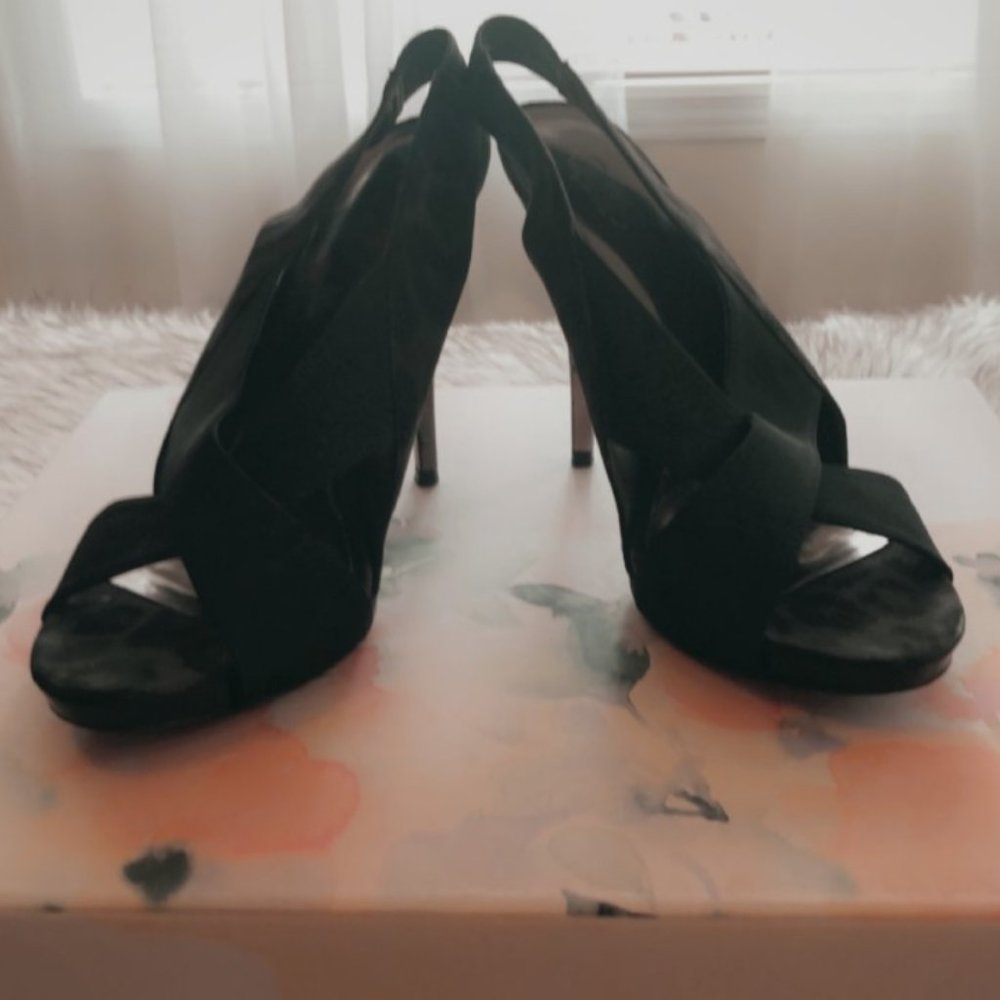 PUMPS - Picture 2 of 4
